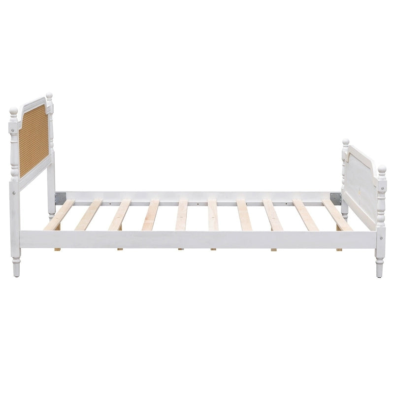 Lit plate-forme de style traditionnel avec tête et pied de lit en rotin pour chambre à coucher