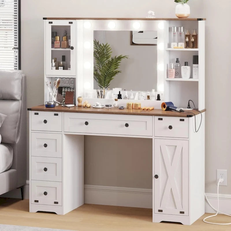 Coiffeuse avec miroir et ampoules