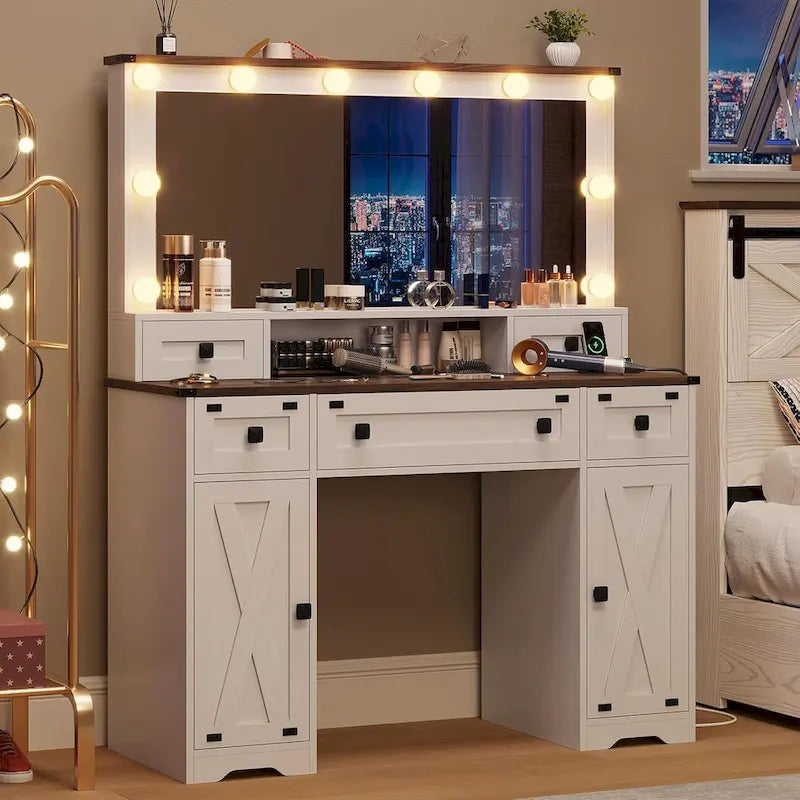 Coiffeuse avec miroir et ampoules