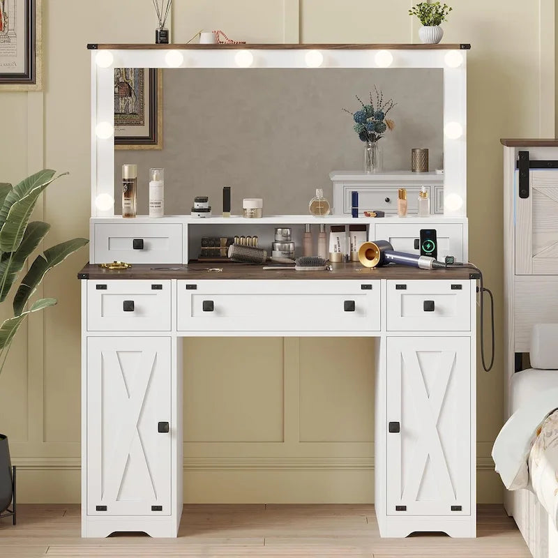 Coiffeuse avec miroir et ampoules