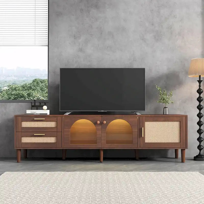 Meuble TV d'inspiration rotin avec grand espace de rangement et montage facile