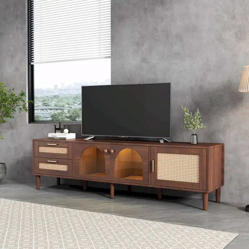 Meuble TV d'inspiration rotin avec grand espace de rangement et montage facile