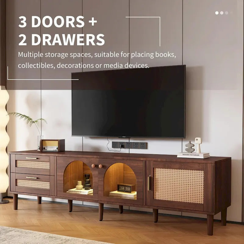 Meuble TV d'inspiration rotin avec grand espace de rangement et montage facile